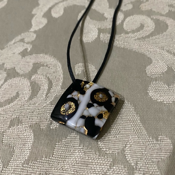 Vintage Pendant Necklace - Picture 8 of 13